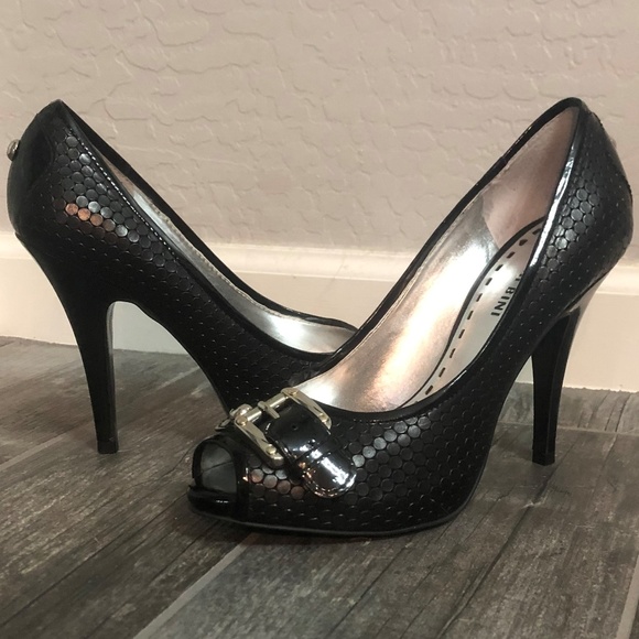 Gianni Bini Peep Toe Heels - Picture 1 of 6